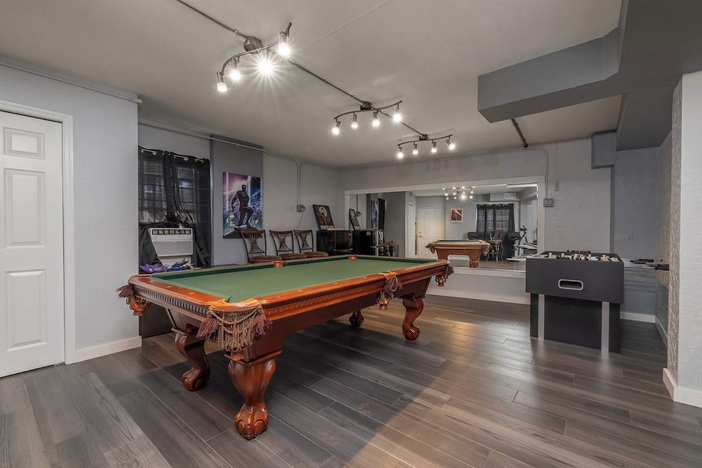 6B Waterfront Game Room Pool Hot Tub Dock
