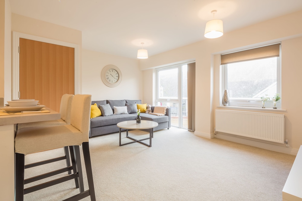 Stevenage Vacations - Skyline Luxury Apartments - Property Image 8