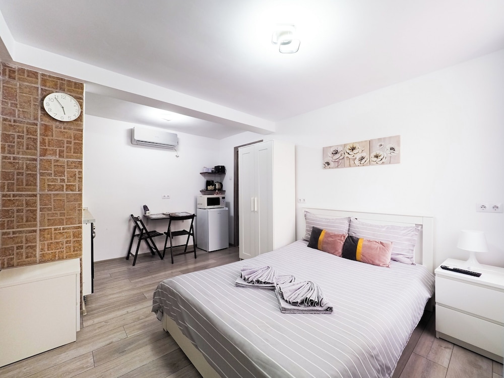 Ben Apartments