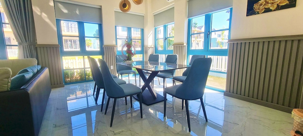 Deluxe 3 Br Bliss House - Novaworld PT