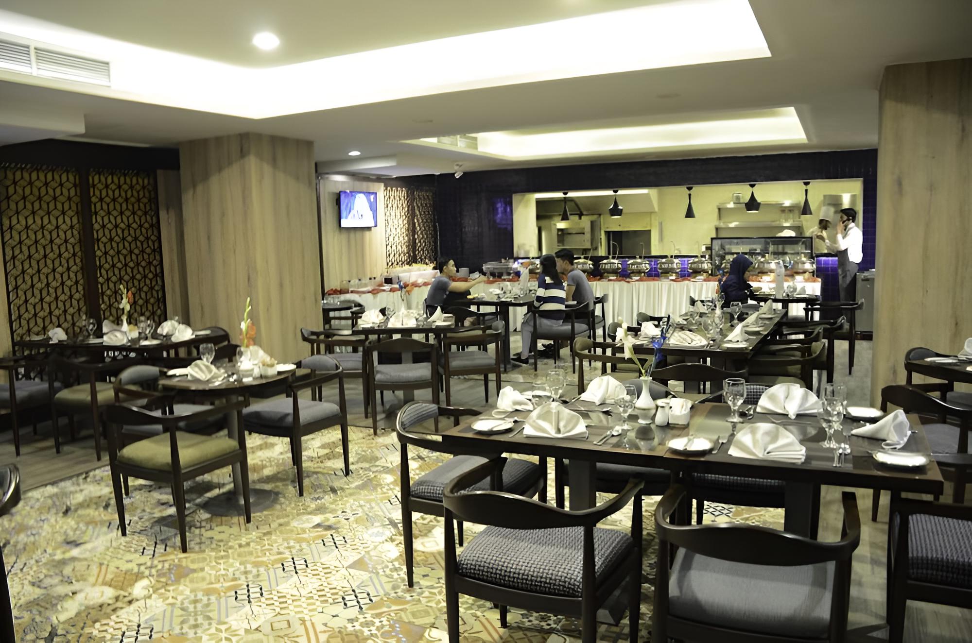 Grand Palm Hotel