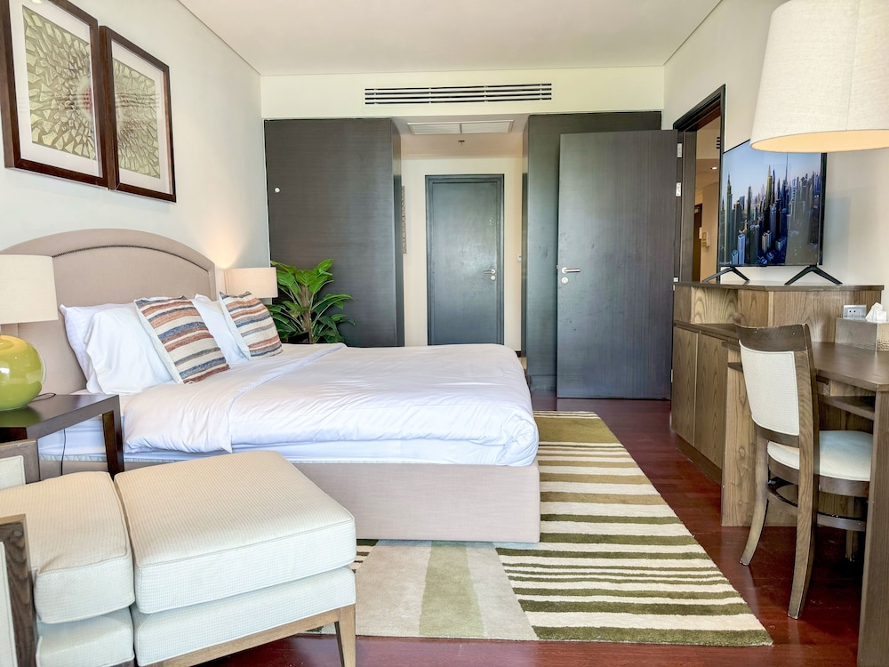 Resort Apartments - Royal Amwaj South
