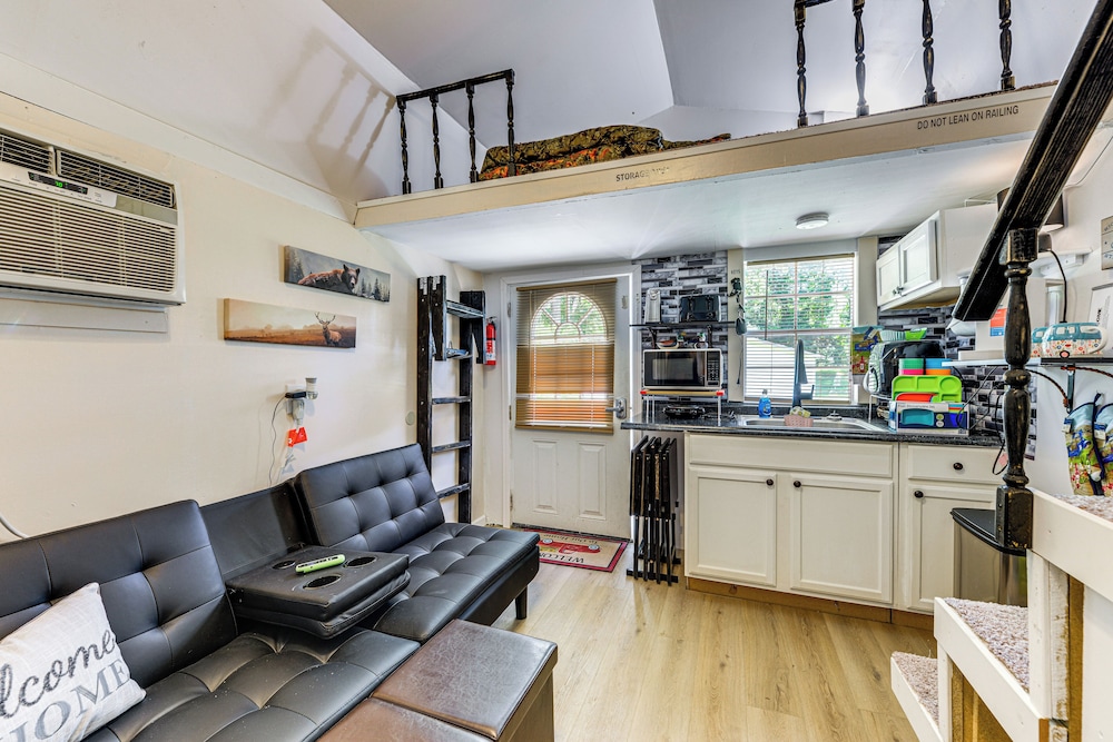 Pet-friendly Raleigh Tiny Home w/ Patio
