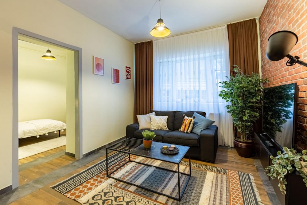Charming Flat Near Taksim Square in Cihangir