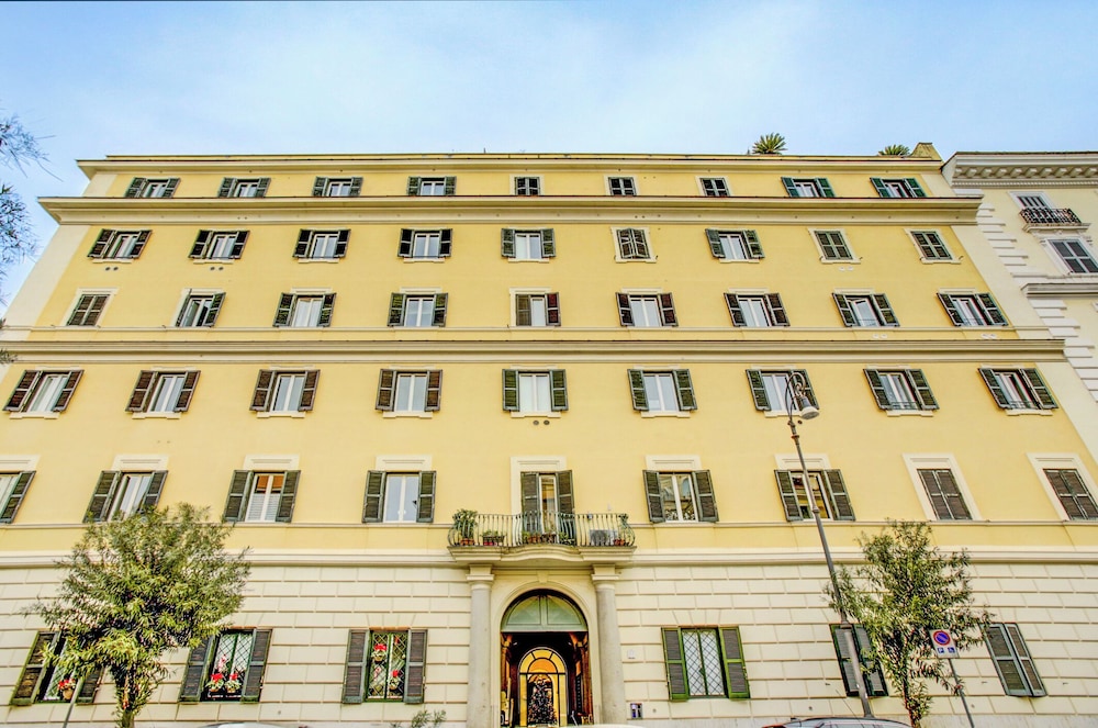 Colosseo Families and Groups 2BDR | Home and More