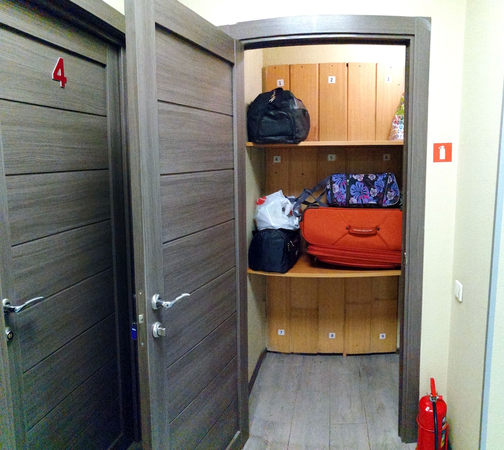 Hostel Penates