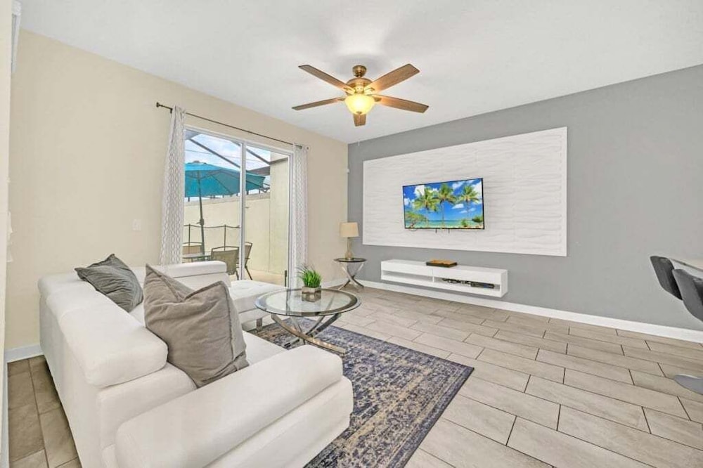 Beautiful Paradise Palms Retreat 4 Bedroom Townhouse