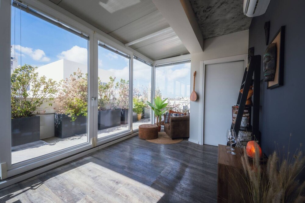 Balanzone s Creative Penthouse