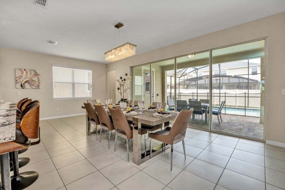 1513nassau 5 Bedroom Villa