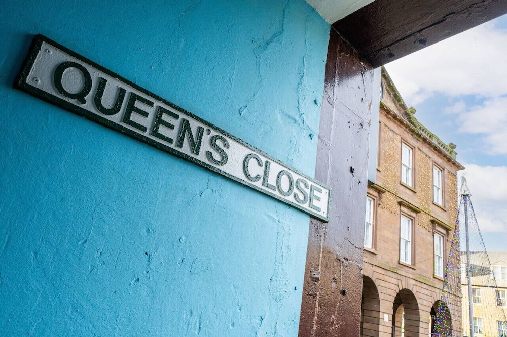 Clova Benmore Apartments