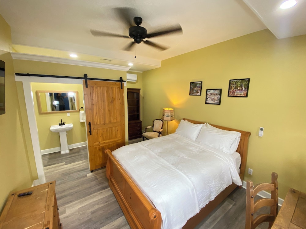 Sebring Vacations - The Roanoke Hotel - Property Image 29