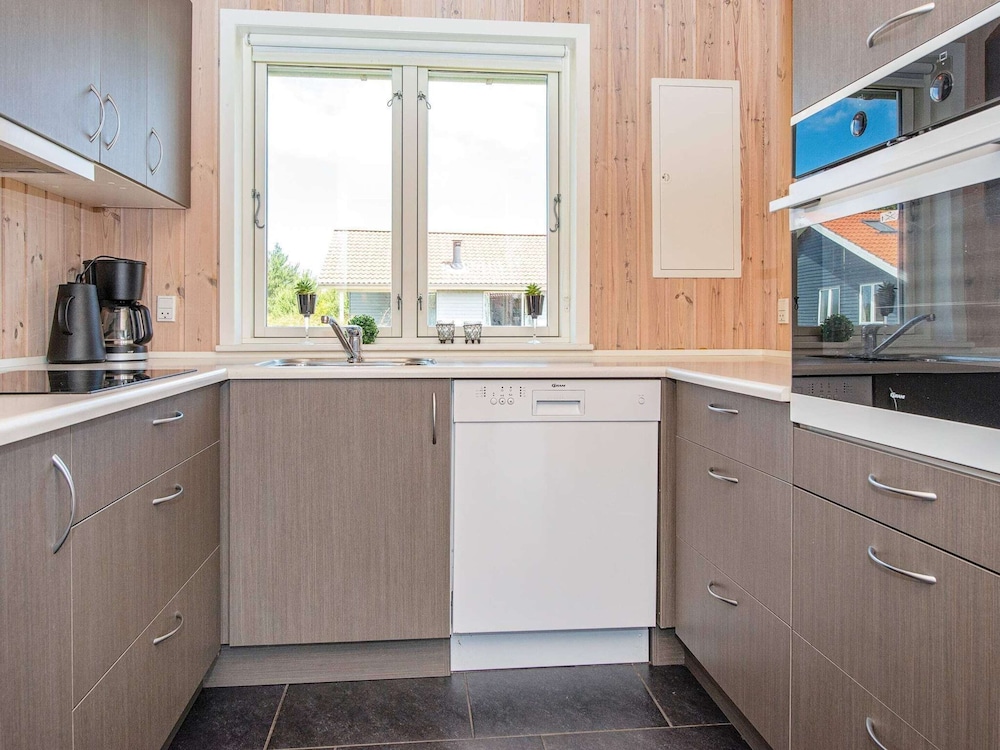 6 Person Holiday Home in Ulfborg
