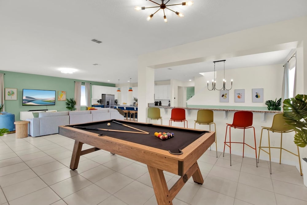 Nassau by Avantstay 9bdr Pool Game Room