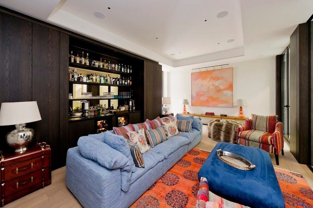 5 Bed House w/ Indoor Pool, Sauna & Private Garden - Fulham