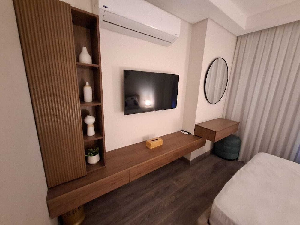 Mynt Stay zed west Residence 2 bedroom E1E213