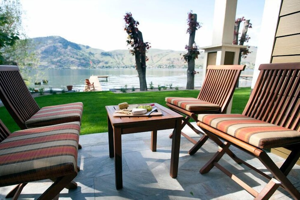 Vernon Vacations - OKeefe's Landing Bed  Breakfast - Property Image 7