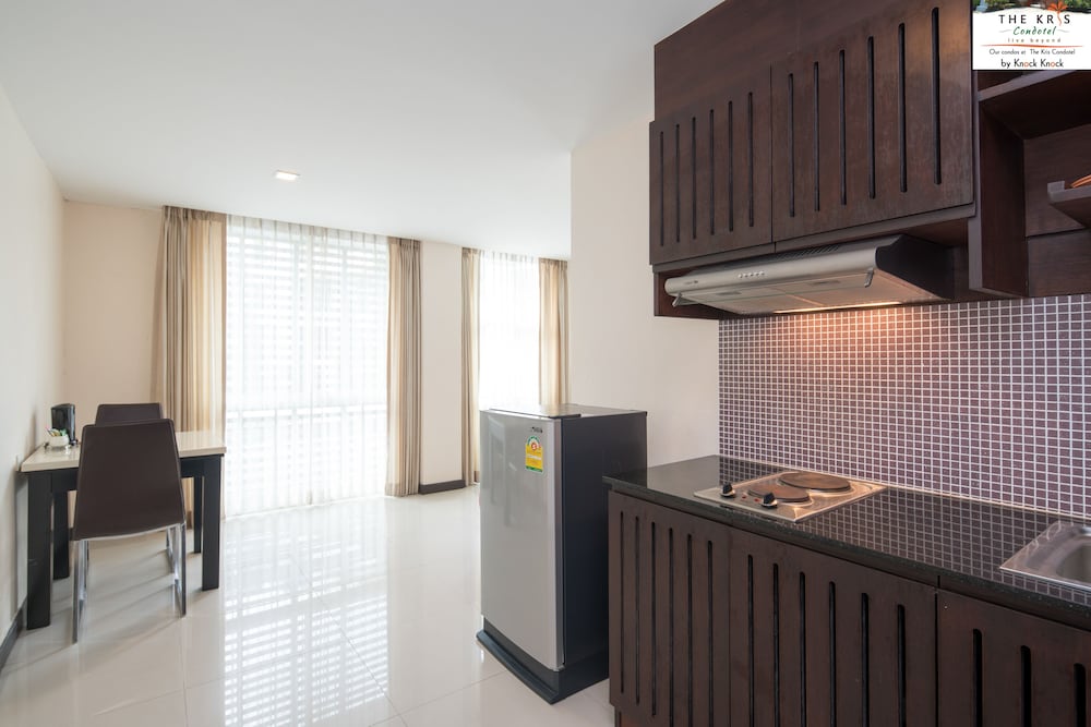 The Kris Condo by Knock-Knock