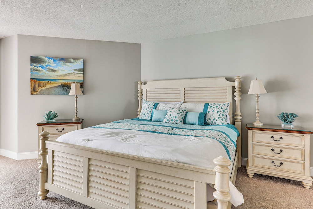On-site Ocean Access: Condo in North Topsail Beach view 2