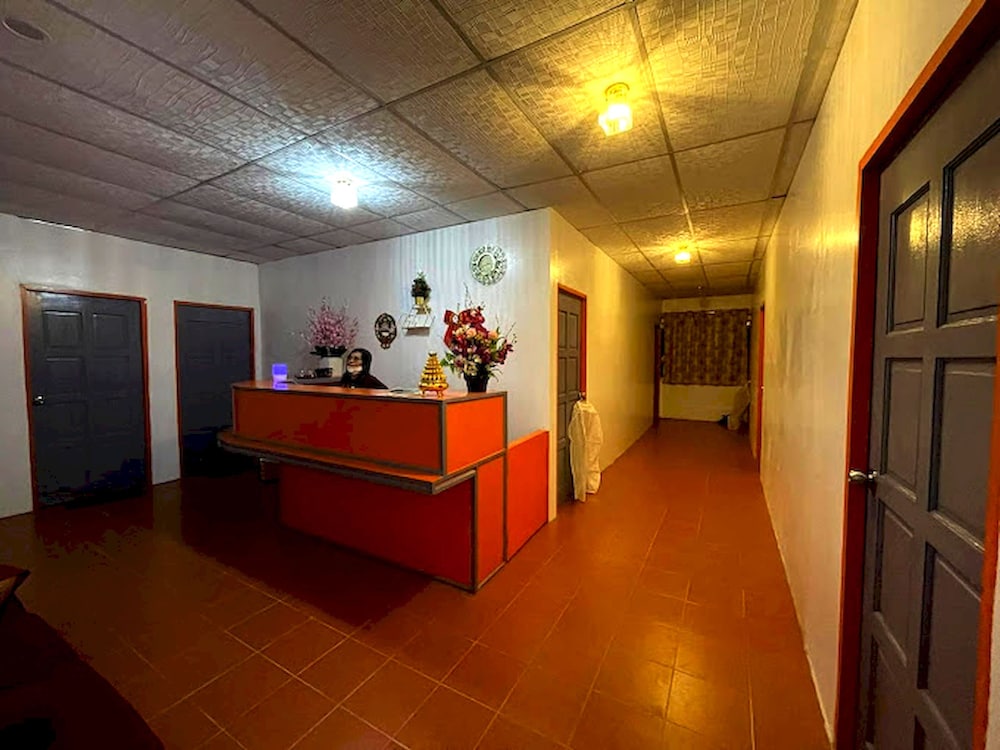 OYO HOME 90768 Flo Inn Motel photo 7