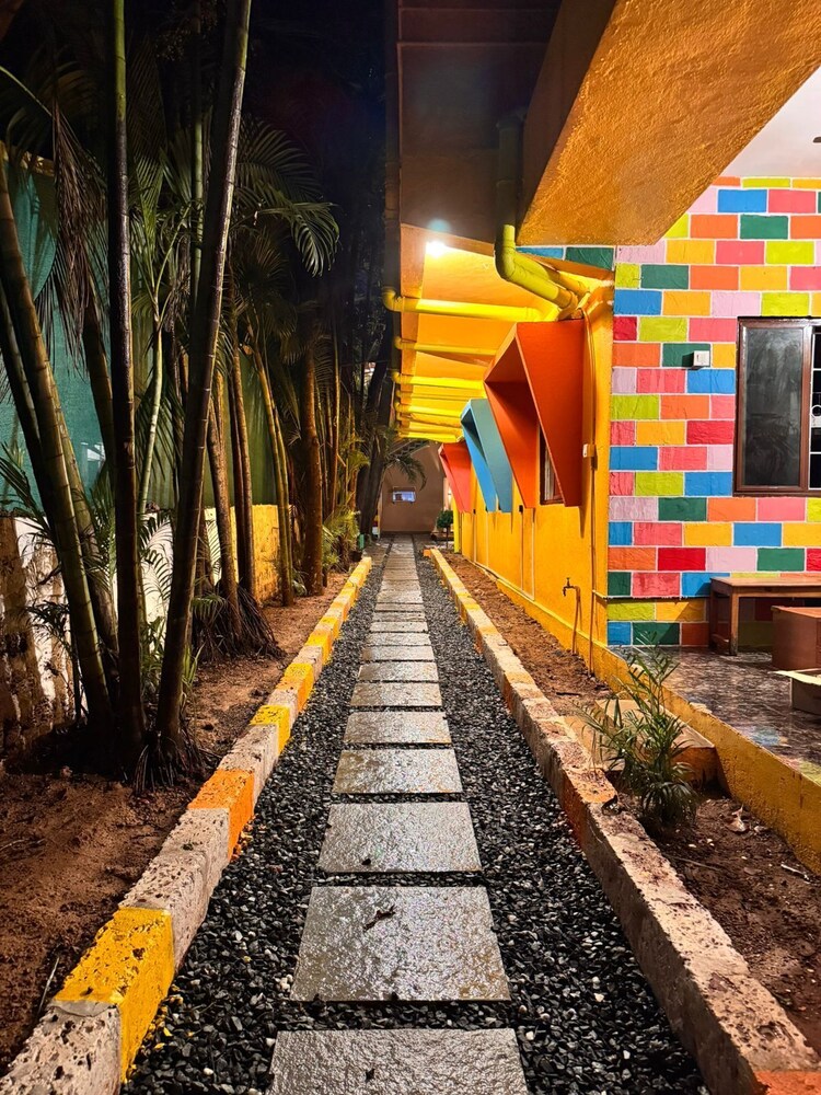 Lost Paradise A Social Hostel
