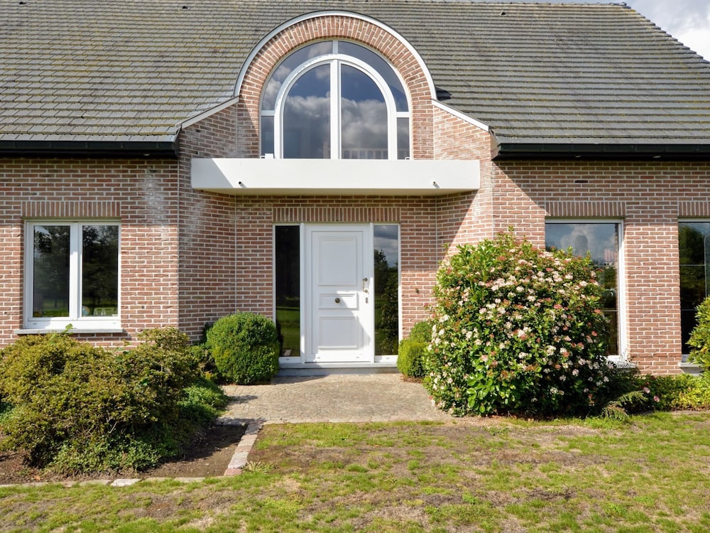 Spacious Villa in Zingem With Garden view 3