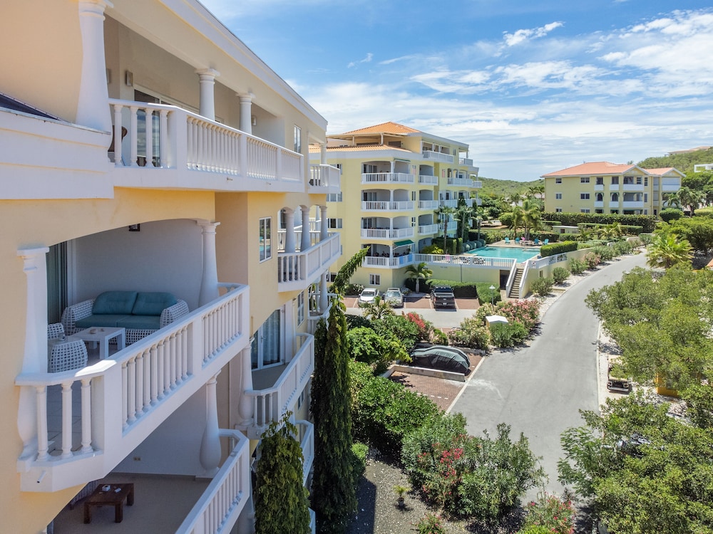 Blue Bay Apartments