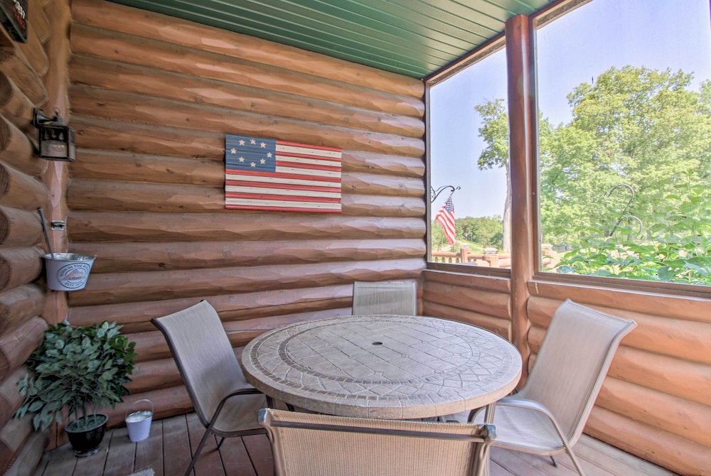 Garrison Golf Course Townhome: 1 Mi to Lake! view 3