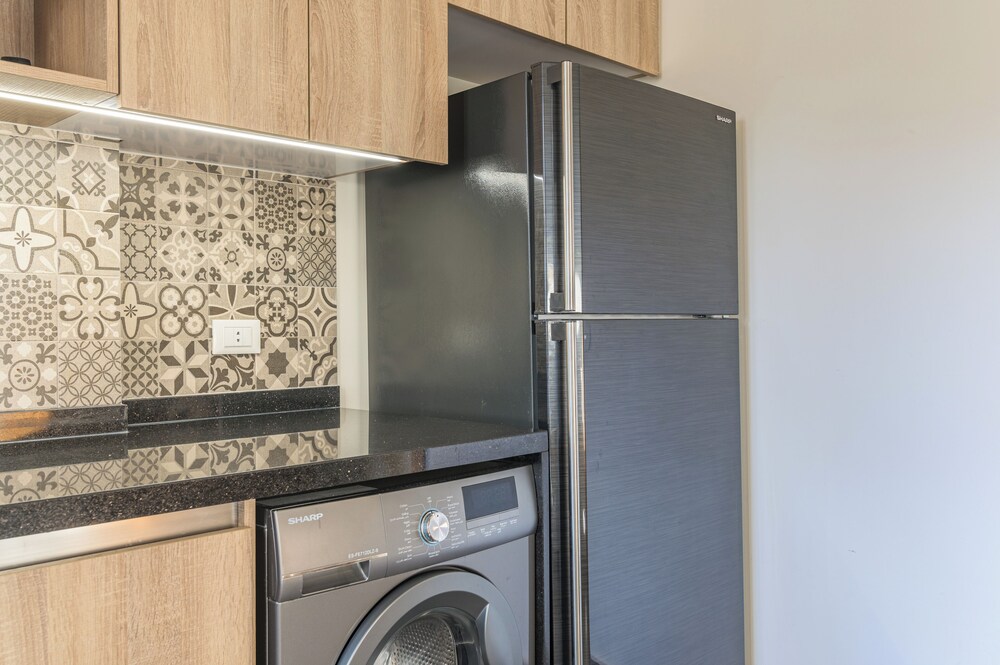 Elevate - Sleek 2-BR Apt by Santa Maria, Jal el Dib