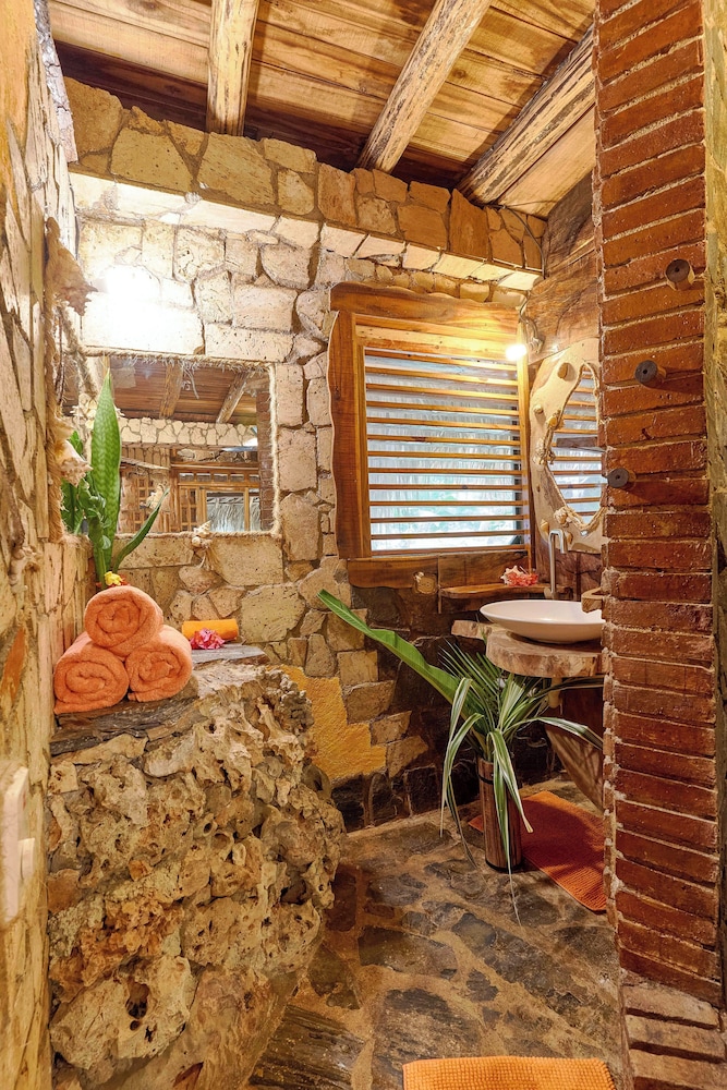 CHALET TROPICAL Hotel & Restaurant-Pizzeria