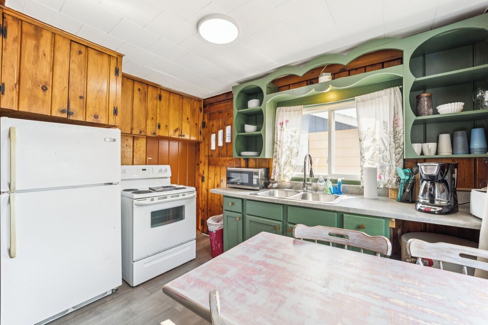 Barefoot Beach Resort