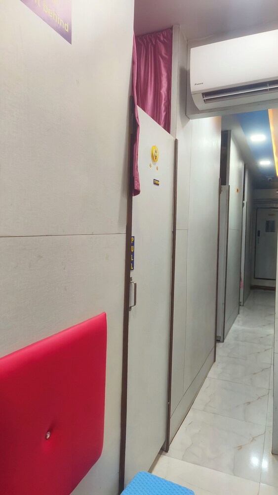 Green Apple PG & Dormitory