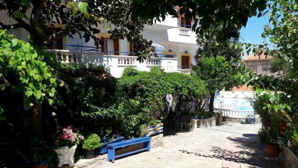 Zafiria Apartments