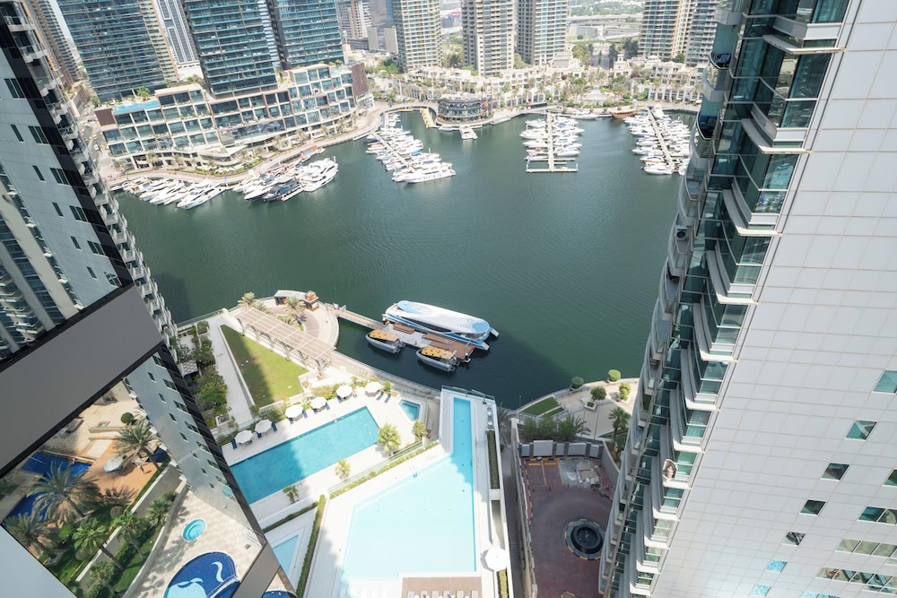 Experience 2BR Luxury Living  LIV Marina