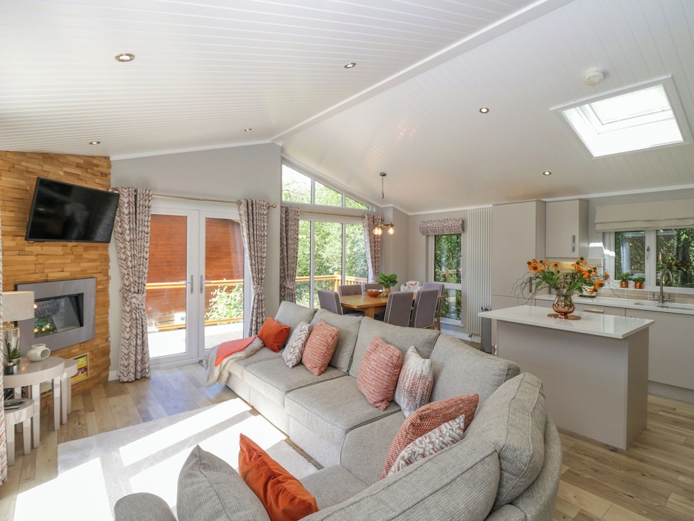 Waterside Lodge
