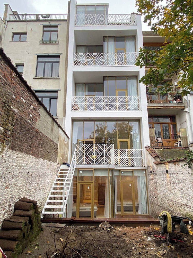 Top Floor New Duplex Stunning View In Trendy St Gilles