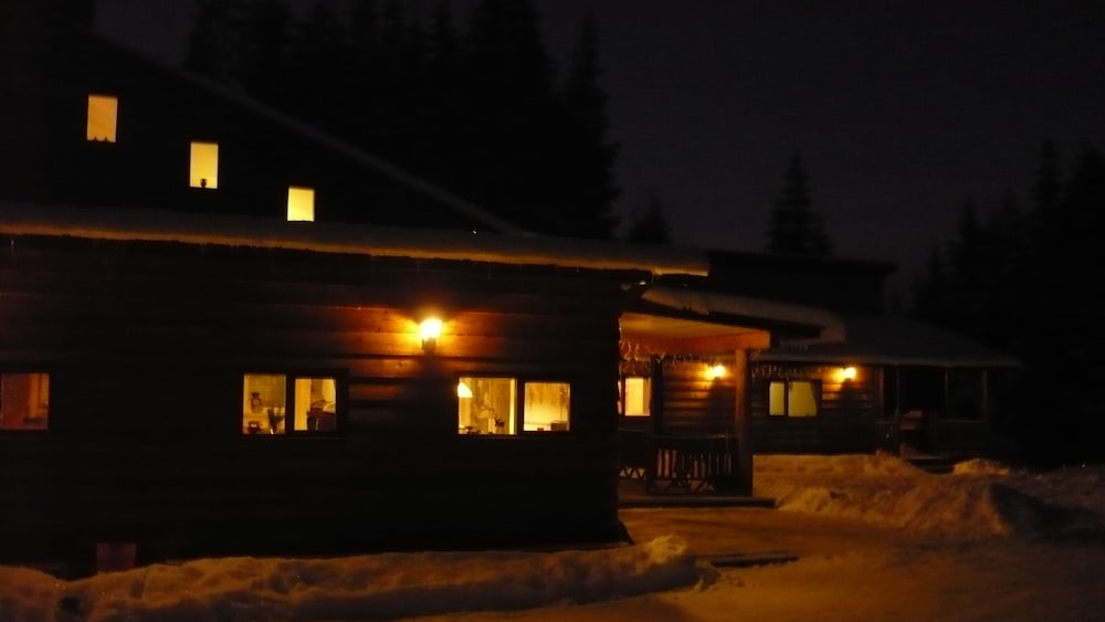 Shames Country Lodge - Image 1