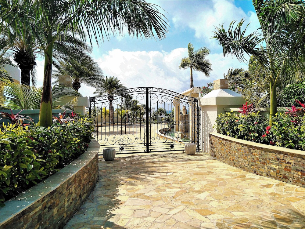 Sheriva Luxury Villas and Suites
