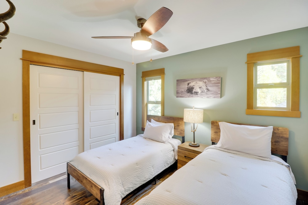 5 Mi to Whitefish Resort: Home w/ Shared Yard!