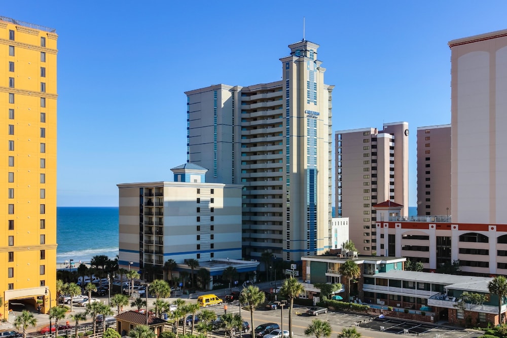 Corner Glass Units With Spectacular Ocean View