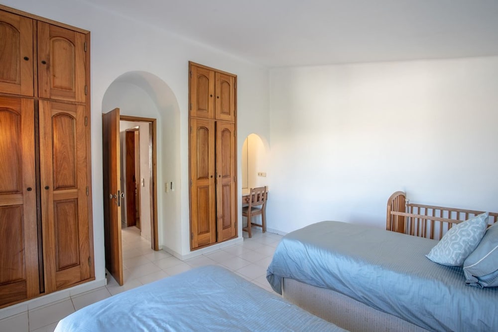 Carosim Quiet Location Close to Beach Private