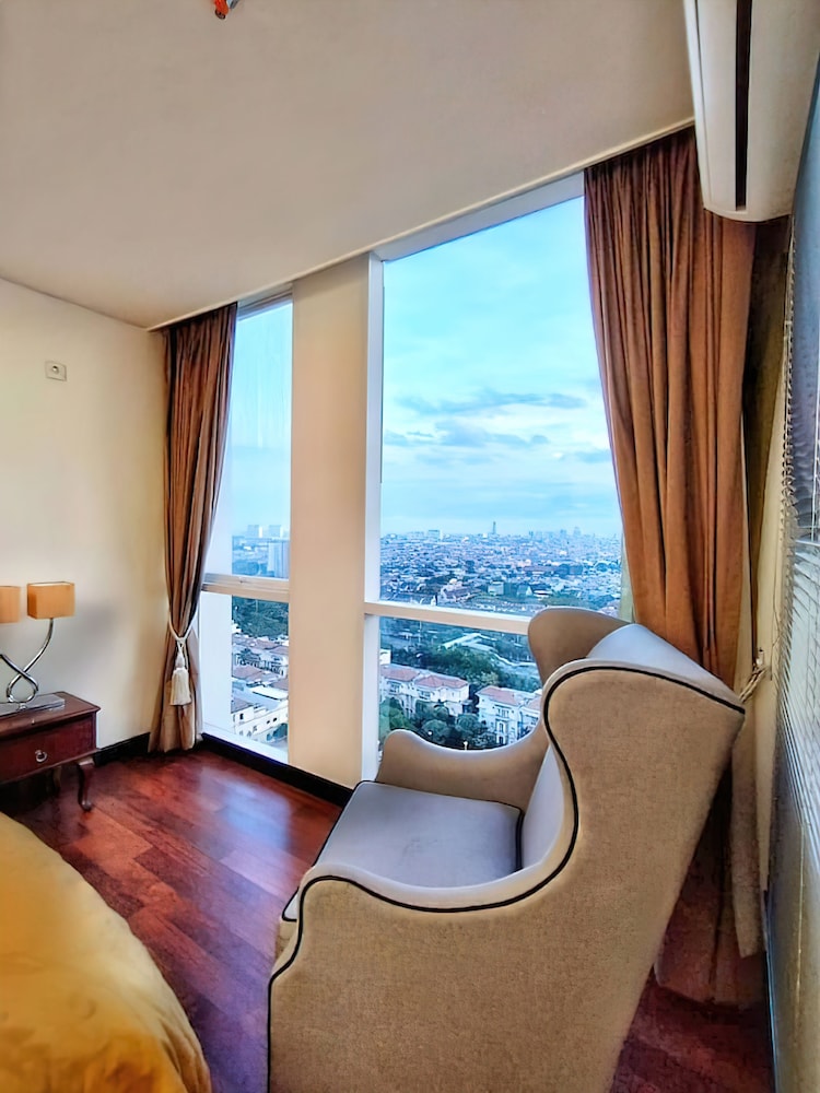 Springhill Royale Suites Sky Pool