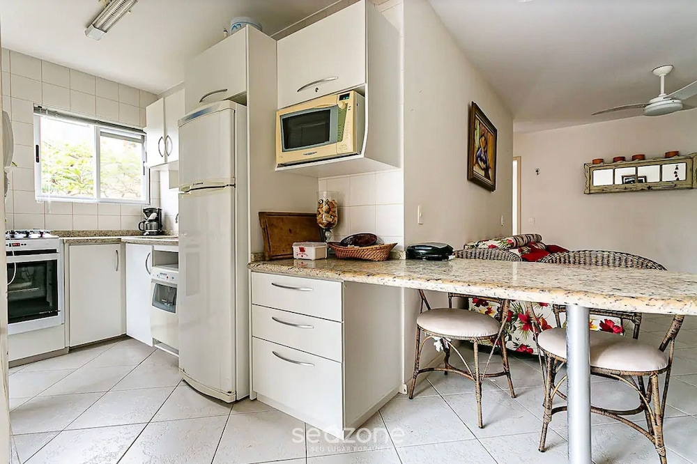 2 b ap, 400m the Beach, Jurere Downtown Rgp208