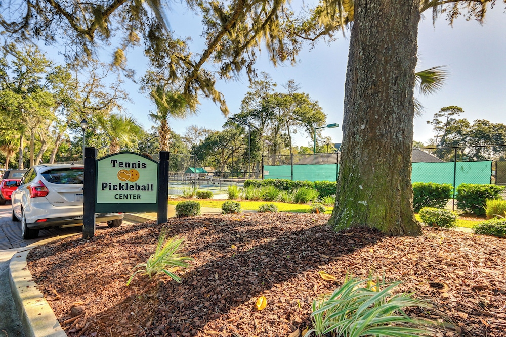 Resort Perks Beach Access: Condo in Hilton Head