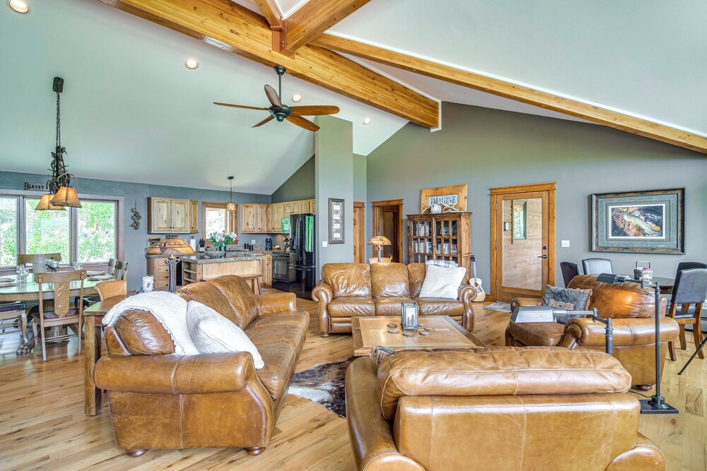 Private 5 Acres w/ Mtn Views: Park County Cabin!