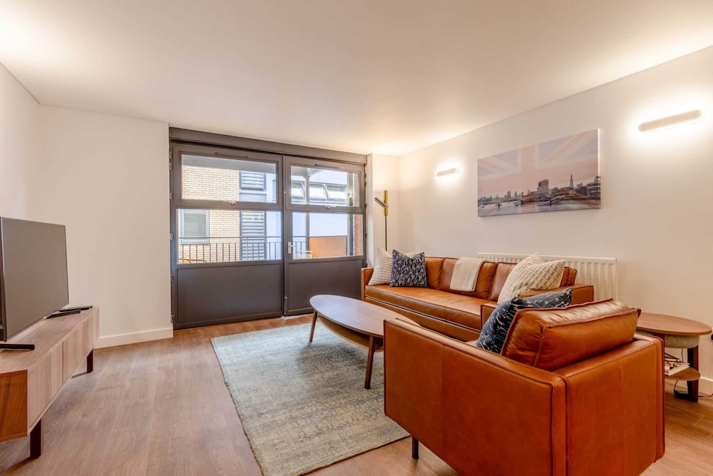 Modern And Spacious 2 Bedroom in Central London