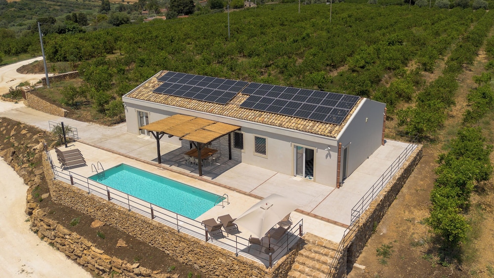 Villa Frescura con Piscina by Wonderful Italy