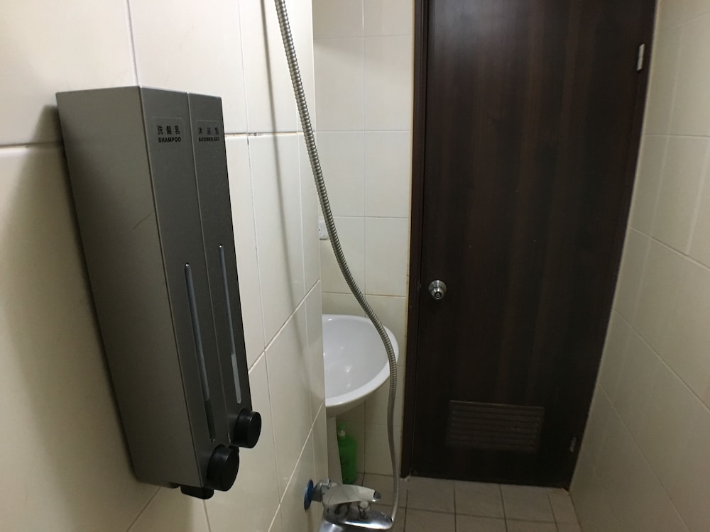 Taichung Go-Around Hostel