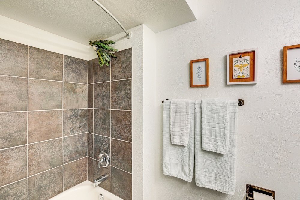Walk to Empower Field & Sloan Lake: Charming Apt!