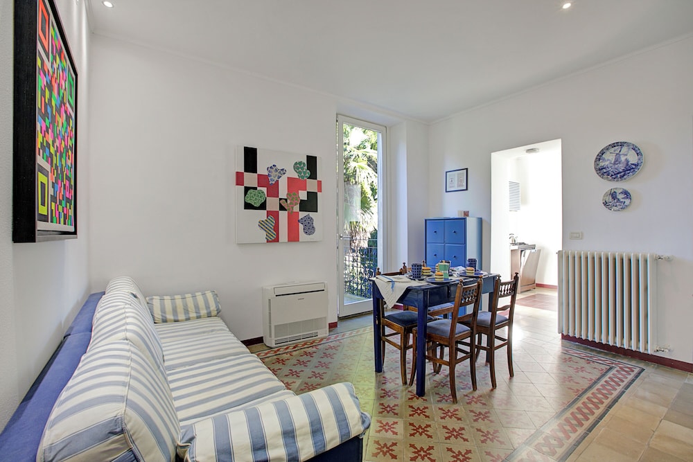 Ortensia Apartment in Villa Jejia