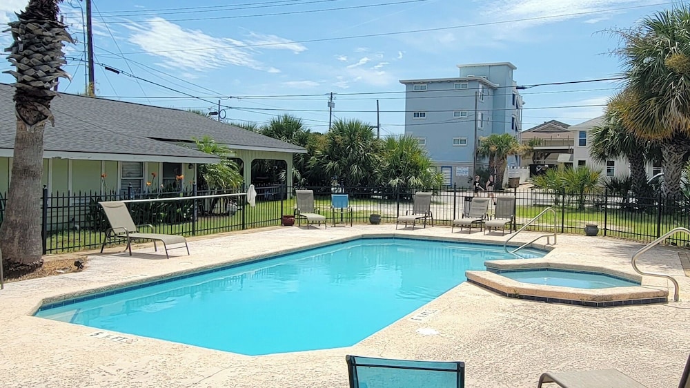 203 Butler Avenue by Tybee Vacation Rentals